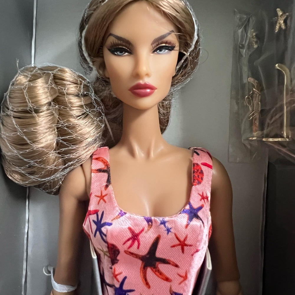 INTEGRITY TOYS BOMBSHELL BEACH NATALIA FATALE Fashion Royalty Sunkissed  NRFB